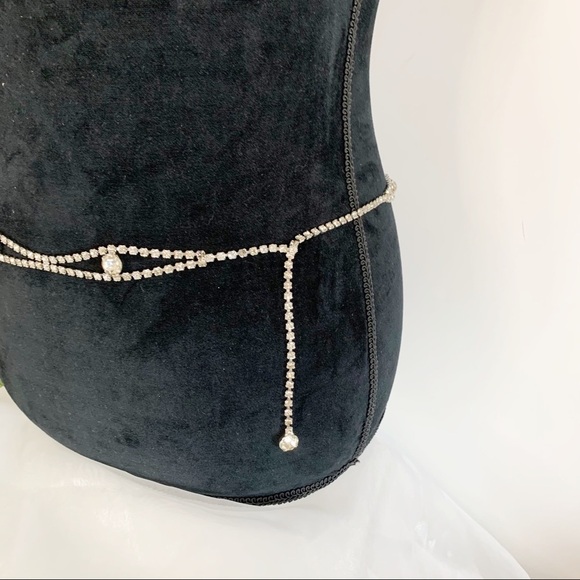 Women’s VintAge Rhinestone Belt Hook Clasp! 39” long! Can clasp at 31”!